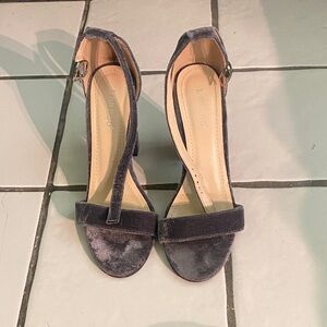 Elegant Gray Women's Heels